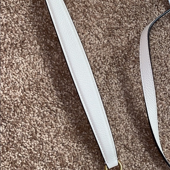 Coach Cassie 19 - Picture 4 of 14